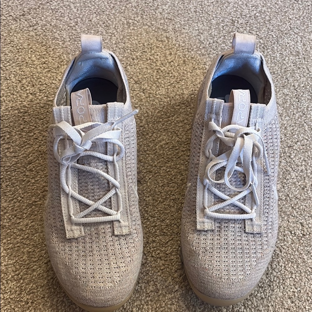 NEW Nike womens Nike Vapormax flyknit oatmeal 6.5